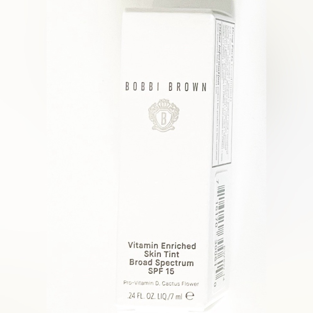 Bobbi Brown Deep 2 Vitamin Enriched Skin Tint SPF 15- Travel Size - .24 Fluid Oz